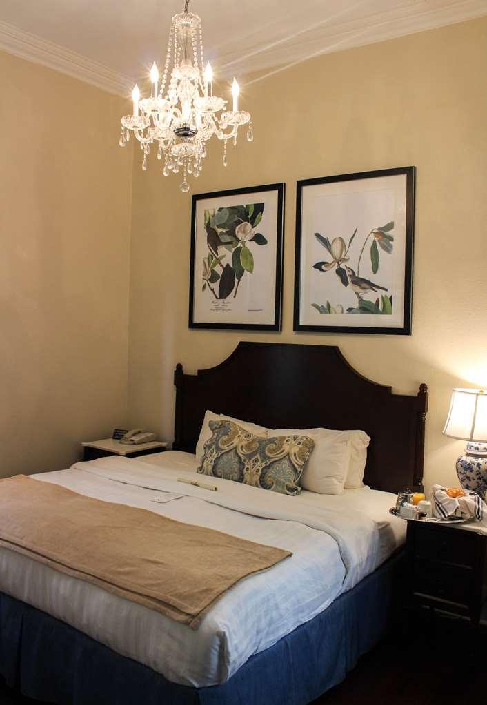 Andrew Jackson Hotel French Quarter New Orleans Room photo